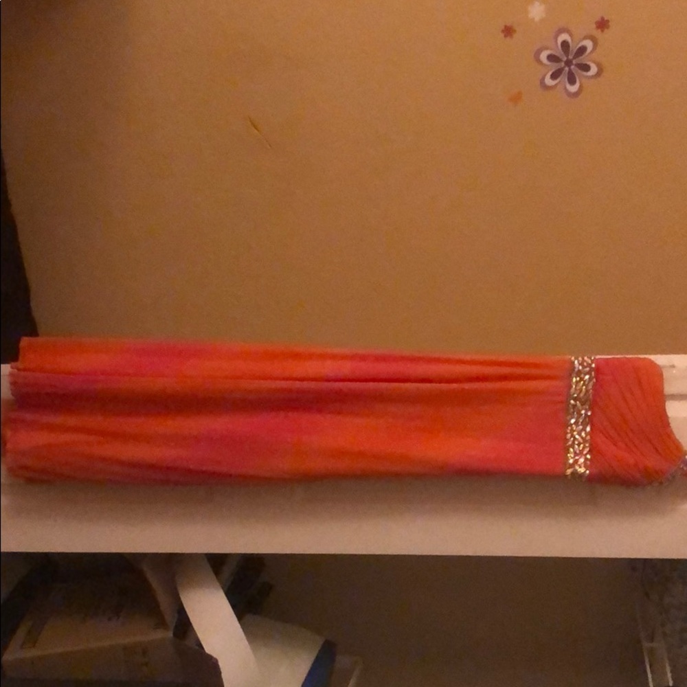 dress/gown